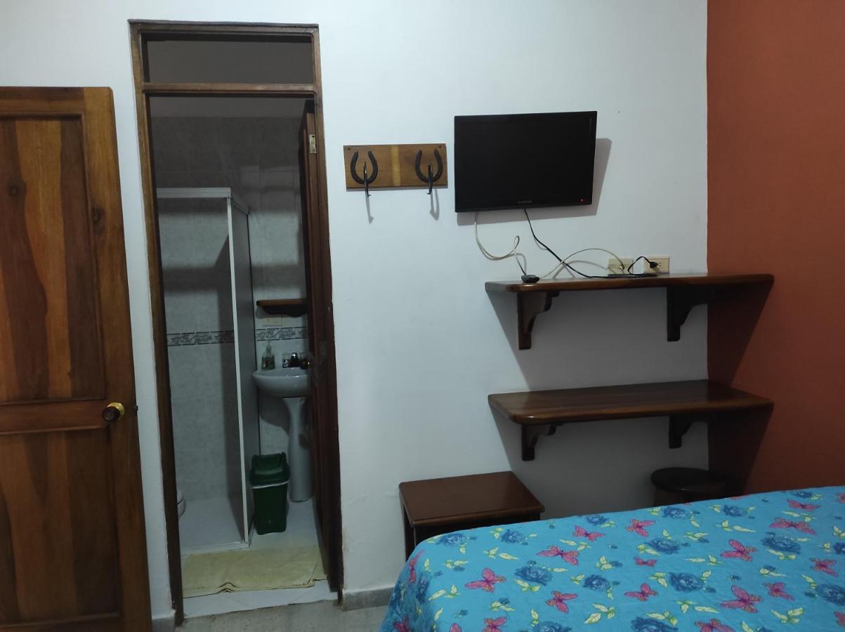 Hotel Barajas Jardín Zewnętrze zdjęcie
