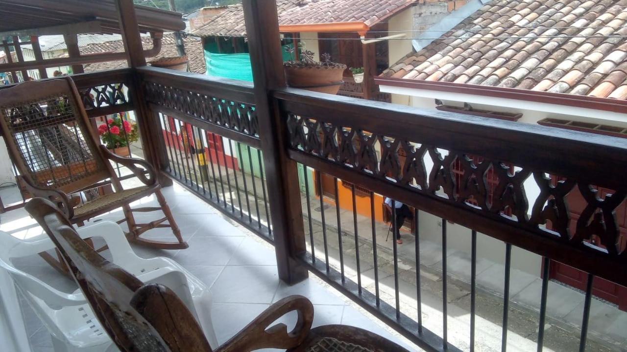 Hotel Barajas Jardín Zewnętrze zdjęcie